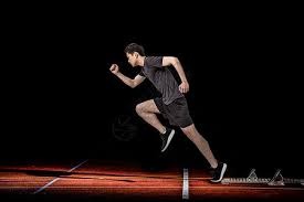 2015年7月：堪萨斯皇家队从红人队交易得到王牌投手约翰尼·奎托。